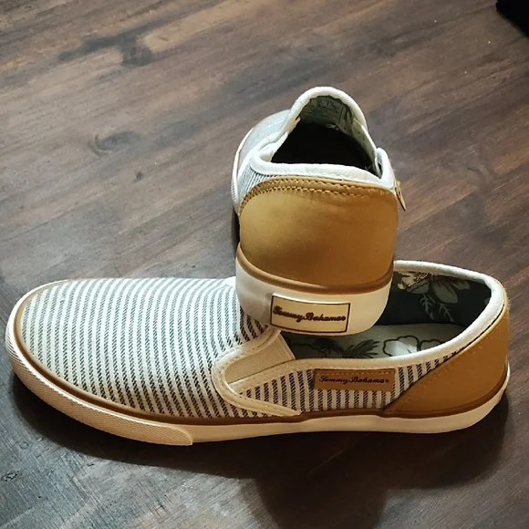 Tommy Bahama Gray and Tan Loafers Slip-On Comfort - Picture 3 of 3